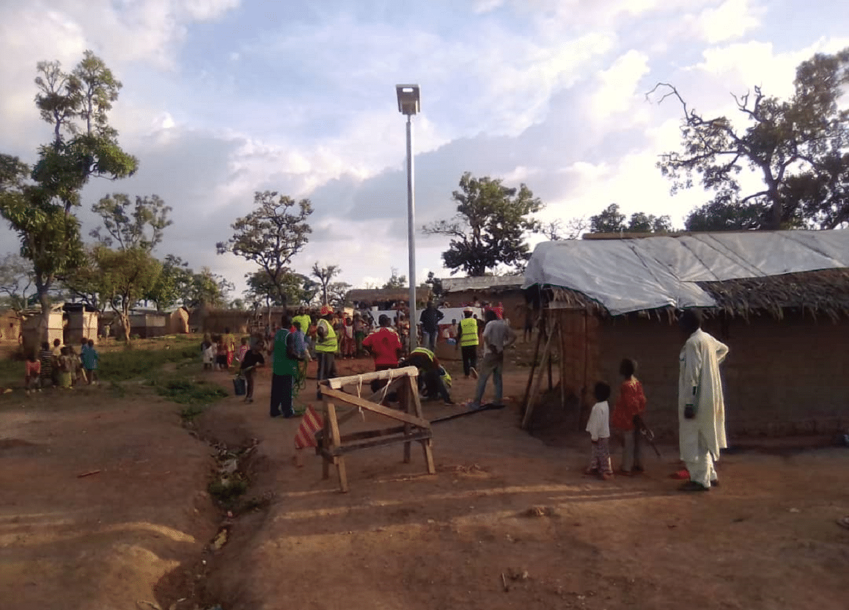 Solutions d’éclairage solaire pour les réfugiés du camp de Gado