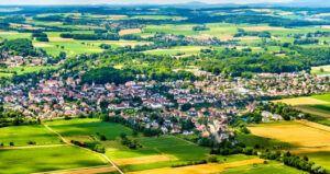 Vue aérienne village France